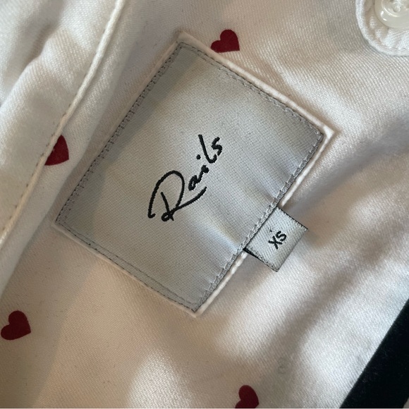 NWOT RAILS BUTTON DOWN - XS. White with hearts ♥️ - Picture 6 of 11